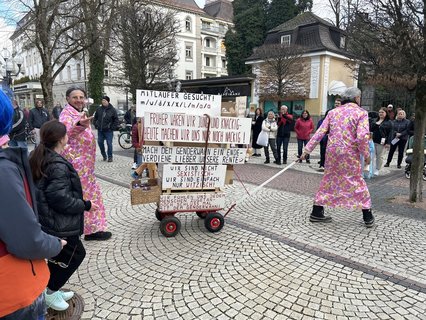 Es wird auch gegendert.